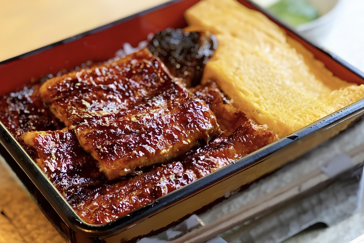 〈炭焼きうなぎ・かしわ　登河〉価格改定のお知らせ